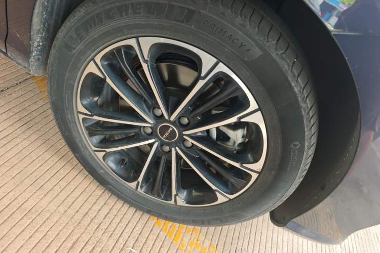 Used Roewe iMAX8 2022 400TGI Prestige Edition Right Front Wheel Hub