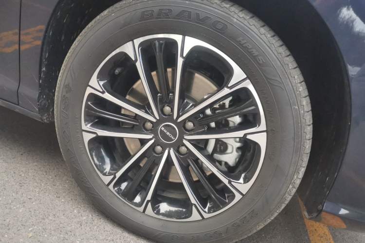 Used Roewe iMAX8 2022 400TGI Flagship Edition Right Front Wheel Hub