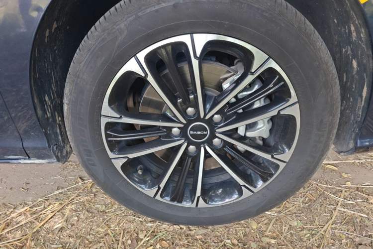 Used Roewe iMAX8 2022 400TGI Prestige Edition Right Front Wheel Hub