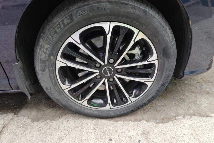 Used Roewe iMAX8 2022 400TGI Celebration Edition Right Front Wheel Hub