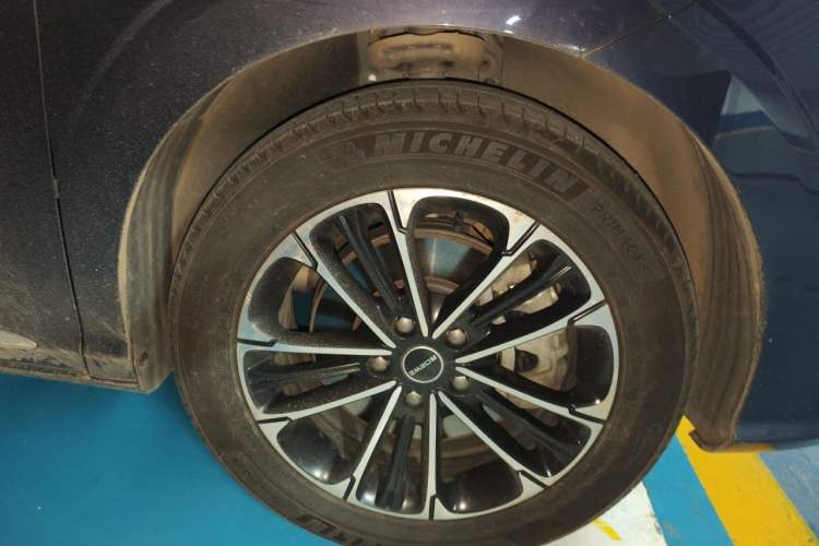 Used Roewe iMAX8 2022 400TGI Prestige Edition Right Front Wheel Hub