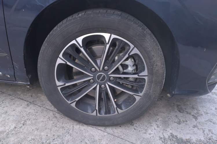 Used Roewe iMAX8 2022 400TGI Flagship Edition Right Front Wheel Hub