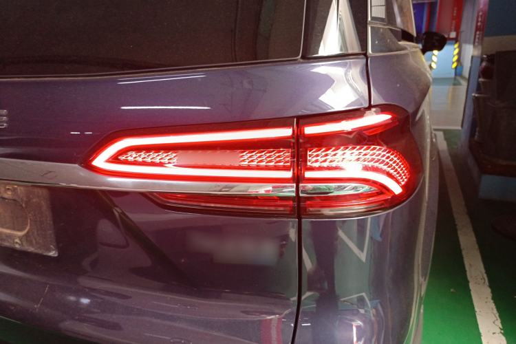 Used Roewe iMAX8 2022 400TGI Celebration Edition Right Rear Taillight