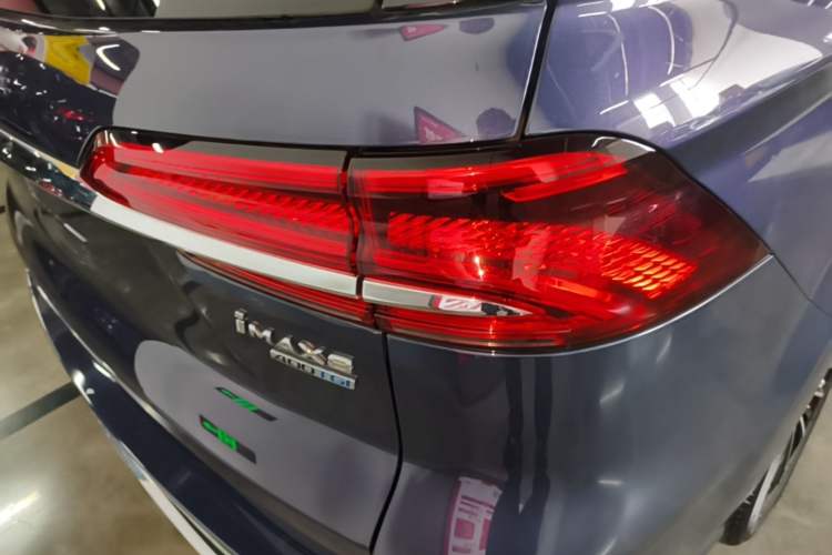 Used Roewe iMAX8 2022 400TGI Celebration Edition Right Rear Taillight