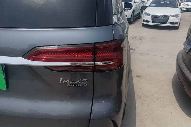 Used Roewe iMAX8 2022 400TGI Prestige Edition Right Rear Taillight