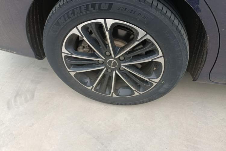 Used Roewe iMAX8 2022 400TGI Prestige Edition Right Rear Wheel Hub