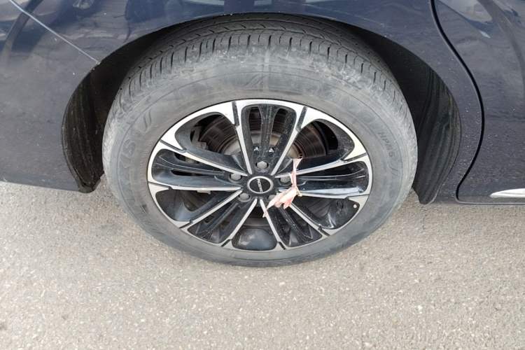 Used Roewe iMAX8 2022 400TGI Flagship Edition Right Rear Wheel Hub