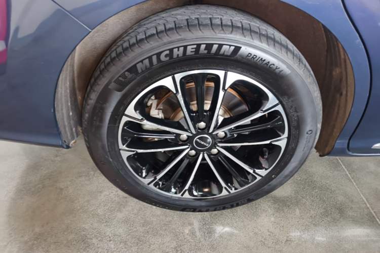 Used Roewe iMAX8 2022 400TGI Celebration Edition Right Rear Wheel Hub