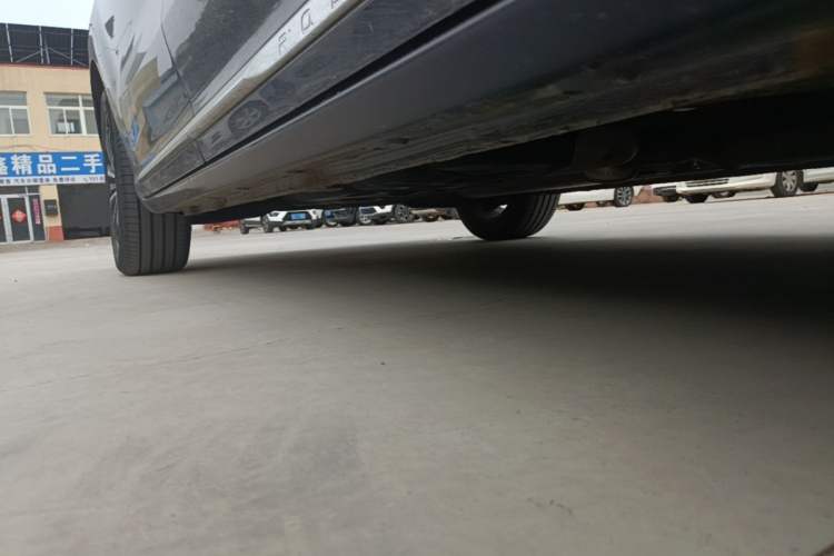 Used Roewe iMAX8 2022 400TGI Prestige Edition Right Side Sill