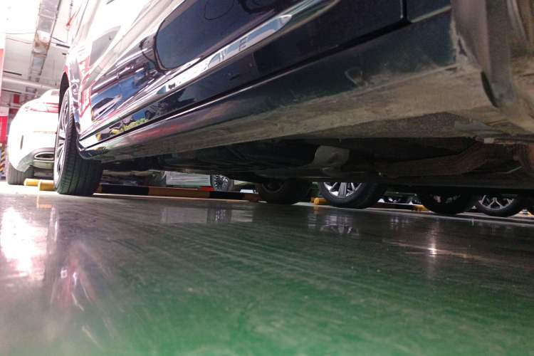 Used Roewe iMAX8 2022 400TGI Celebration Edition Right Side Sill