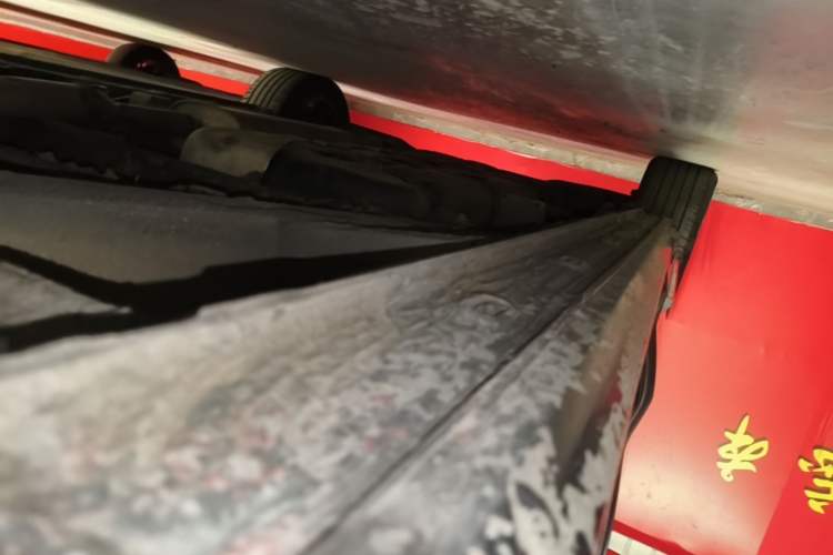 Used Roewe iMAX8 2022 400TGI Flagship Edition Right Side Sill