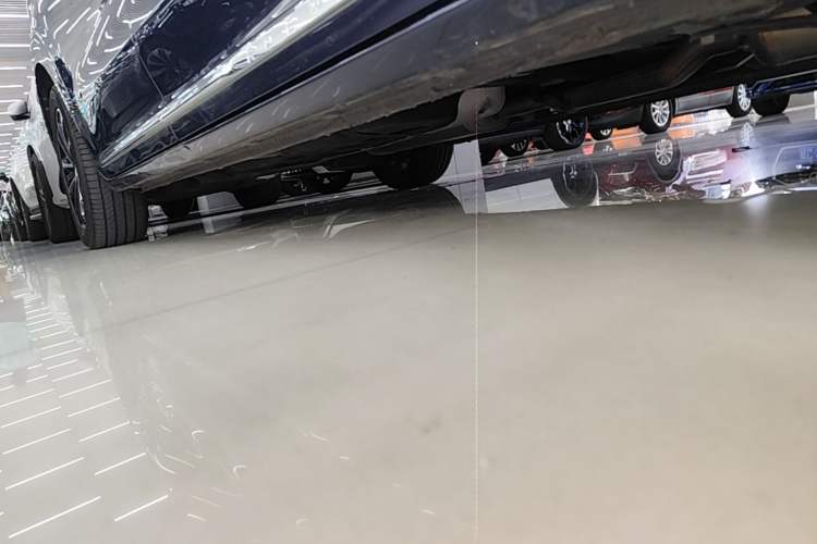 Used Roewe iMAX8 2022 400TGI Prestige Edition Right Side Sill