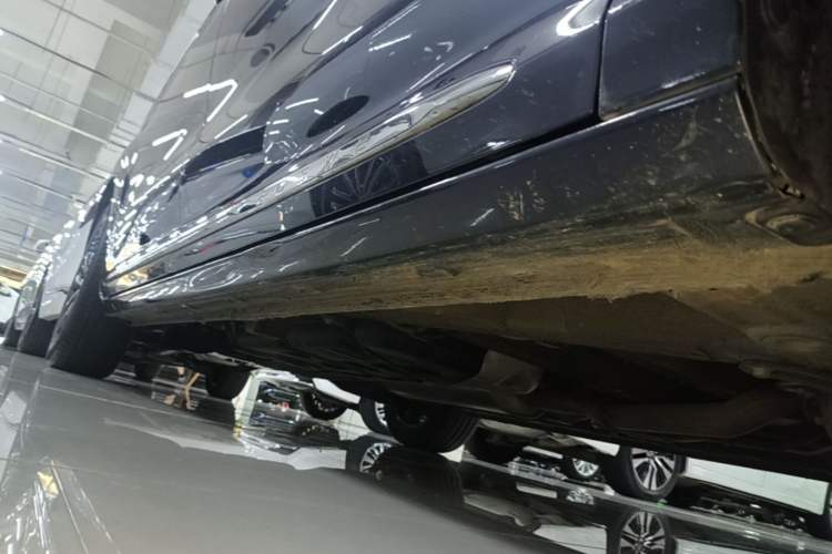 Used Roewe iMAX8 2022 400TGI Prestige Edition Right Side Sill