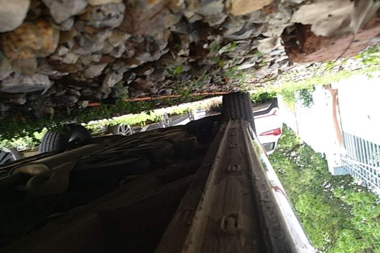 Used Roewe iMAX8 2022 400TGI Ultimate Edition Right Side Sill