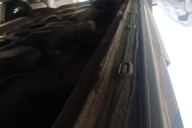 Used Roewe iMAX8 2022 400TGI Prestige Edition Right Side Sill