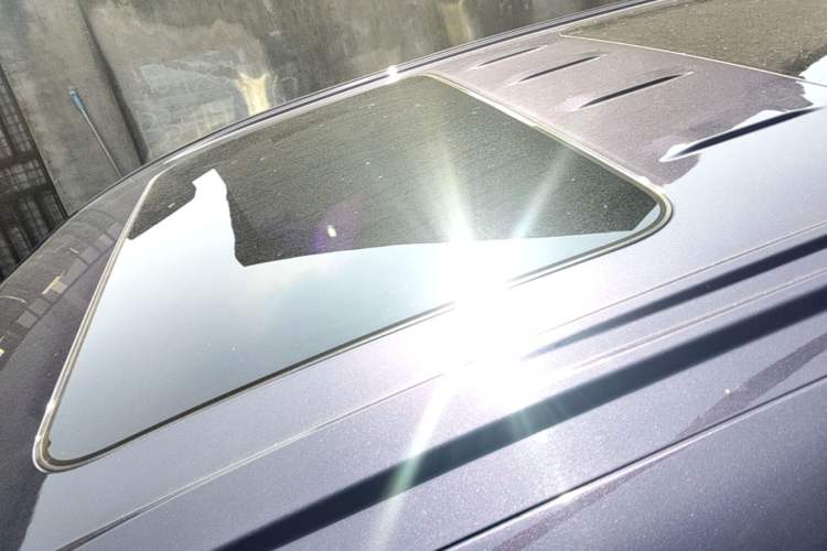 Used Roewe iMAX8 2022 400TGI Prestige Edition Roof
