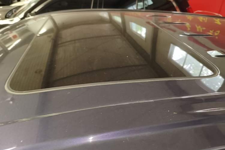Used Roewe iMAX8 2022 400TGI Flagship Edition Roof