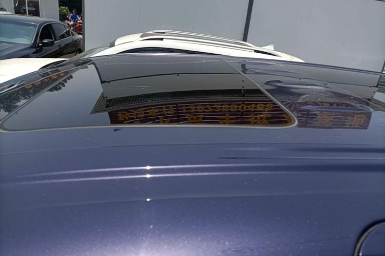 Used Roewe iMAX8 2022 400TGI Celebration Edition Roof
