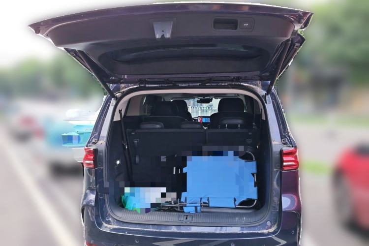 Used Roewe iMAX8 2022 400TGI Prestige Edition Trunk