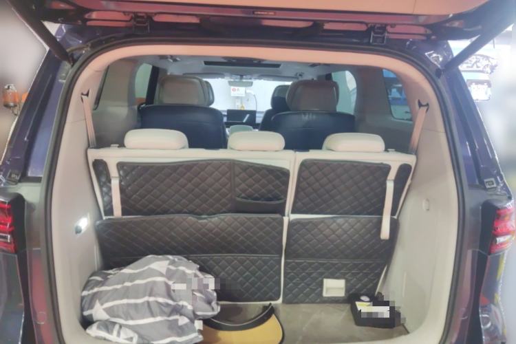 Used Roewe iMAX8 2022 400TGI Celebration Edition Trunk