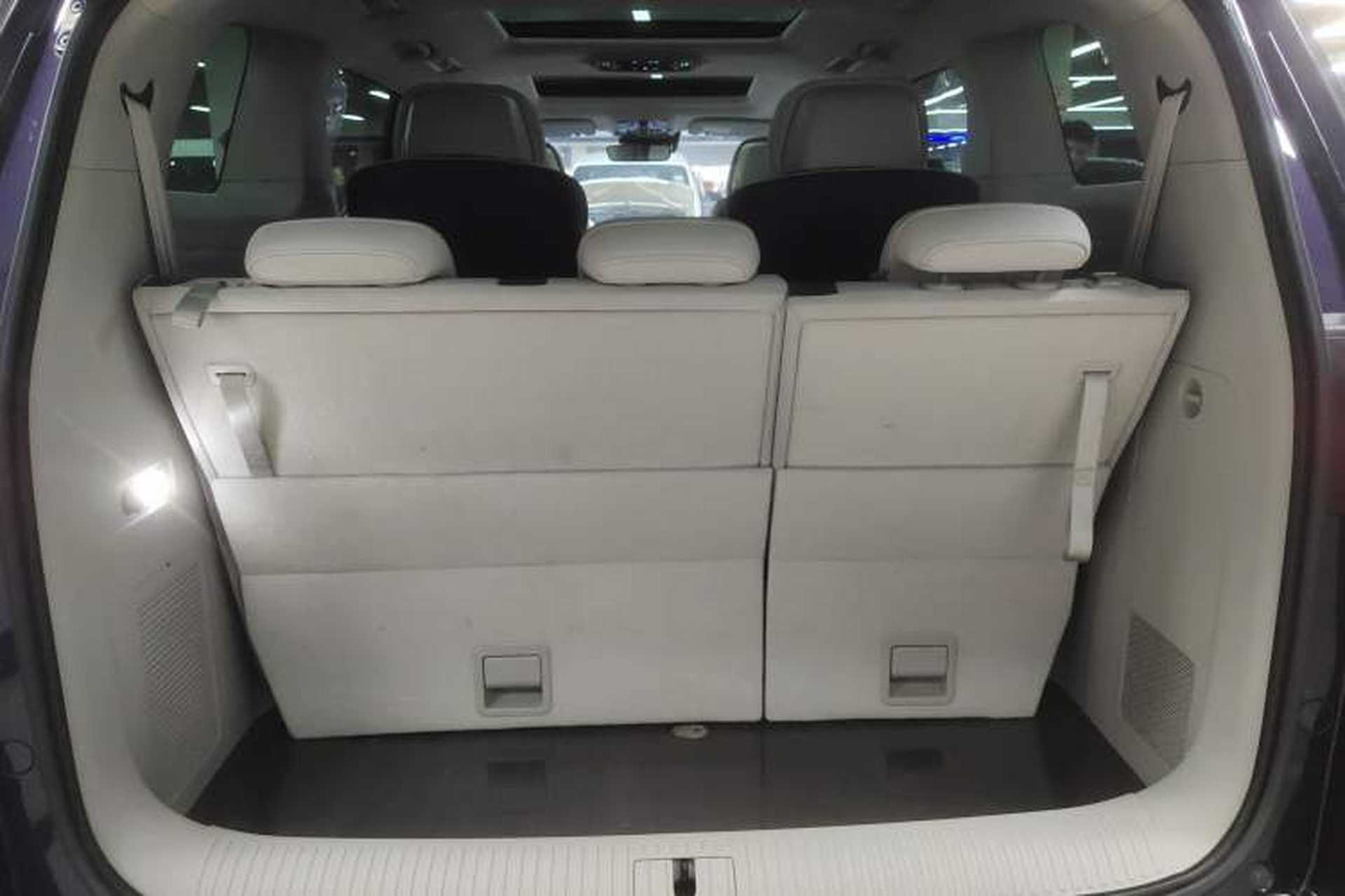 Used Roewe iMAX8 2022 400TGI Prestige Edition Trunk