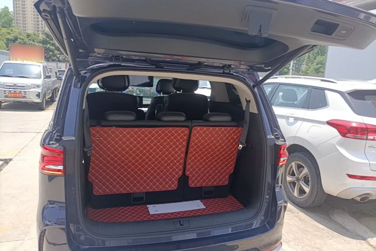 Used Roewe iMAX8 2022 400TGI Celebration Edition Trunk