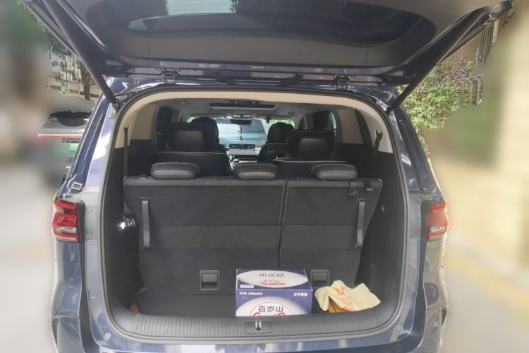 Used Roewe iMAX8 2022 400TGI Celebration Edition Trunk
