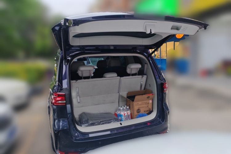 Used Roewe iMAX8 2022 400TGI Celebration Edition Trunk