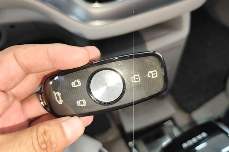 Used Roewe iMAX8 2022 400TGI Prestige Edition Vehicle Key