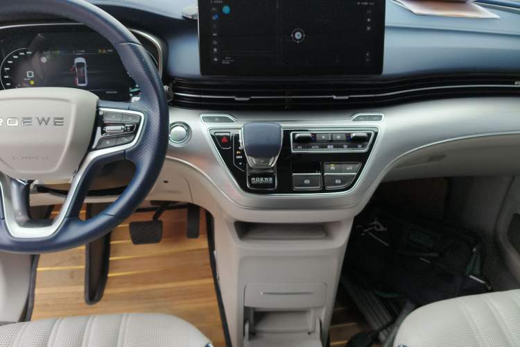Used Roewe iMAX8 2022 400TGI Prestige Edition Audio And AC Panel