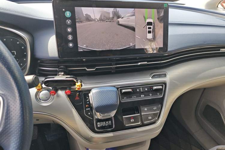Used Roewe iMAX8 2022 400TGI Prestige Edition Audio And AC Panel