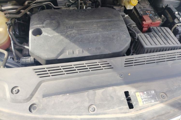 Used Roewe iMAX8 2022 400TGI Celebration Edition Engine Bay