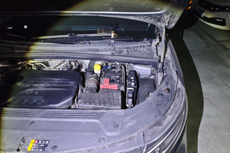 Used Roewe iMAX8 2022 400TGI Flagship Edition Engine Bay Left