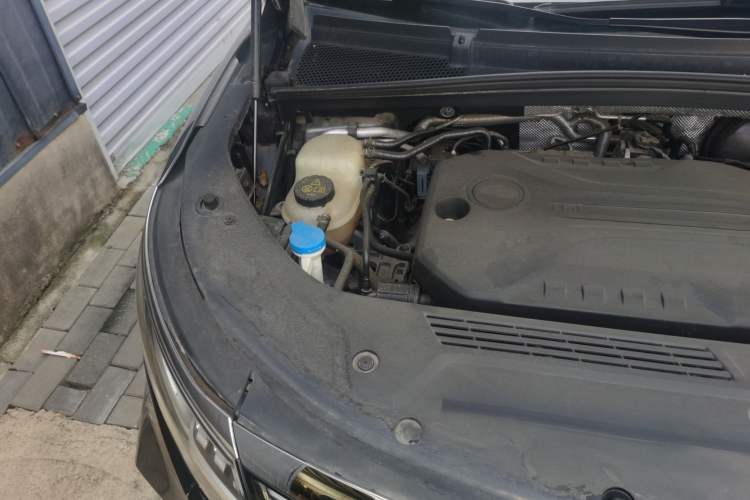 Used Roewe iMAX8 2022 400TGI Flagship Edition Engine Bay Right