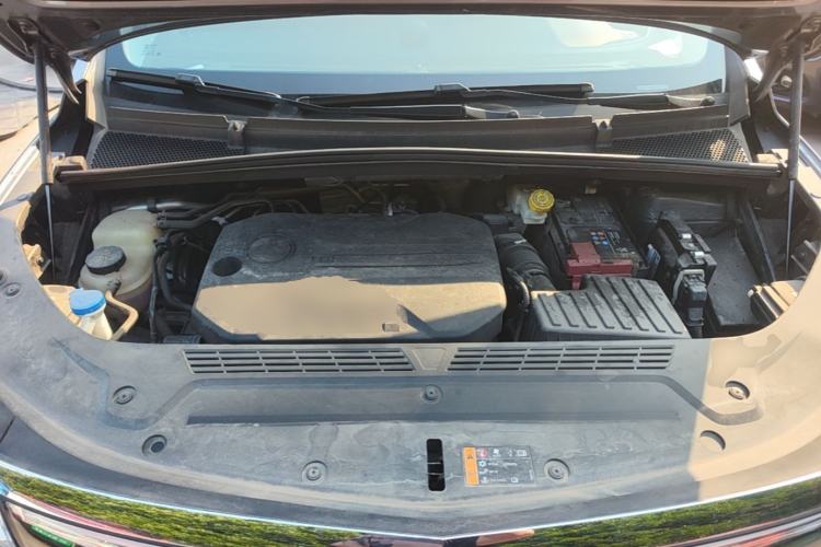 Used Roewe iMAX8 2022 400TGI Celebration Edition Engine Bay