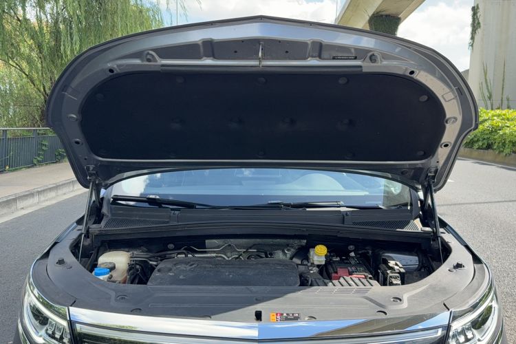 Used Roewe iMAX8 2022 400TGI Flagship Edition Engine Bay