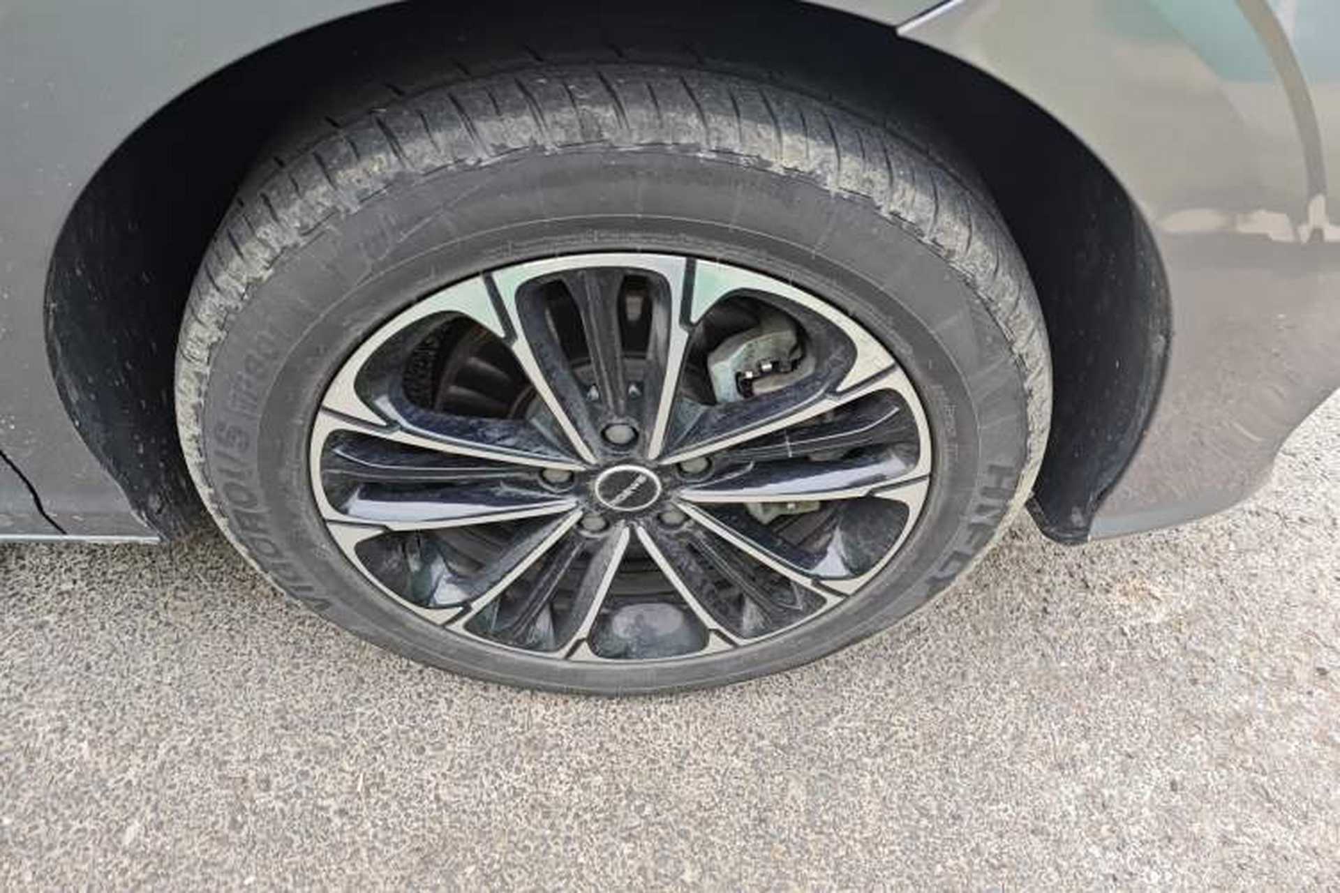 Used Roewe iMAX8 2022 400TGI Prestige Edition Exterior 1