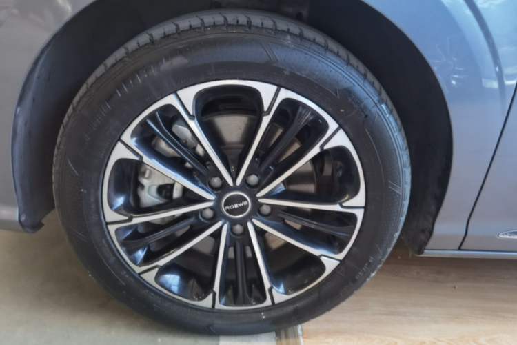 Used Roewe iMAX8 2022 Model 400TGI Exclusive Version for Key Accounts Exterior 4