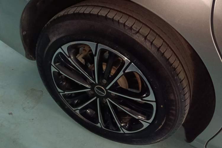 Used Roewe iMAX8 2022 400TGI Celebration Edition Exterior 5