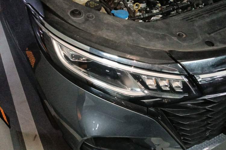 Used Roewe iMAX8 2022 400TGI Prestige Edition Exterior 6