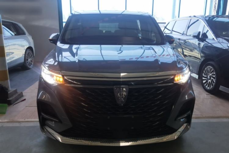 Used Roewe iMAX8 2022 Model 400TGI Exclusive Version for Key Accounts Front