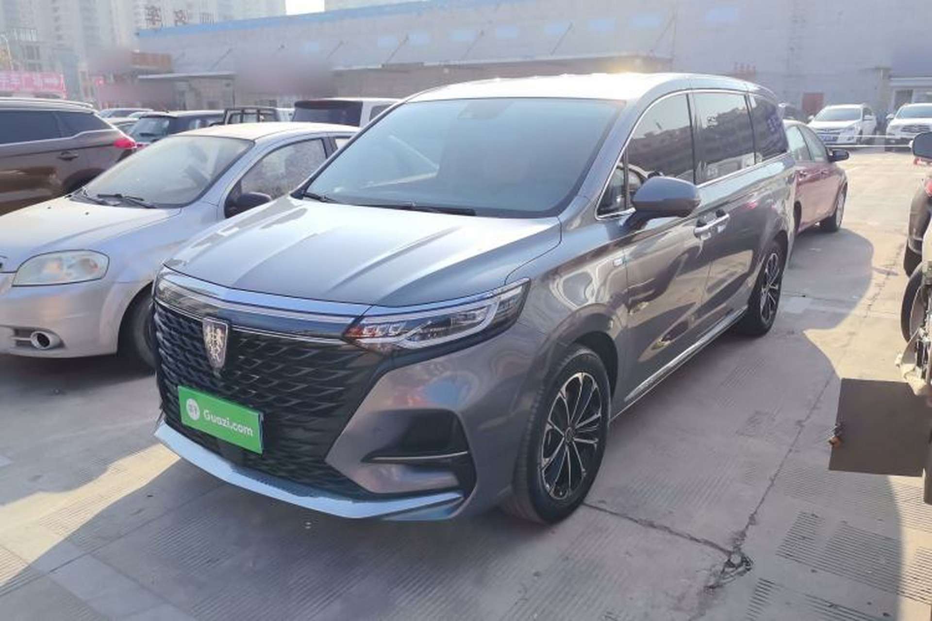 Used Roewe iMAX8 2022 400TGI Prestige Edition Front Left 45 Deg
