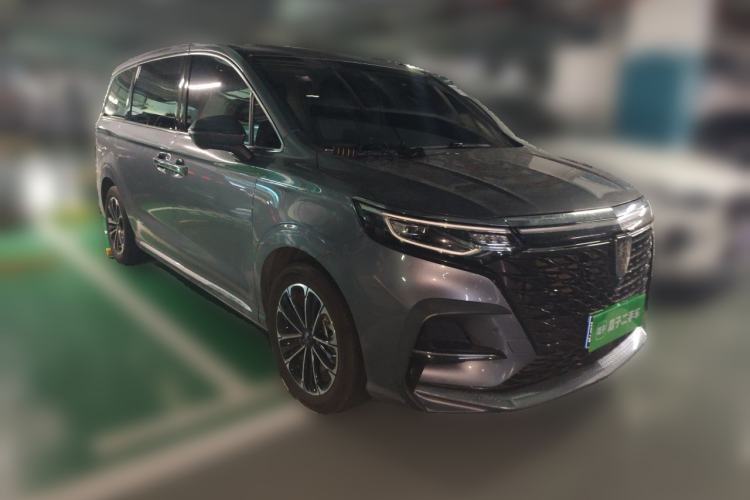 Used Roewe iMAX8 2022 400TGI Prestige Edition Front Right 45 Deg