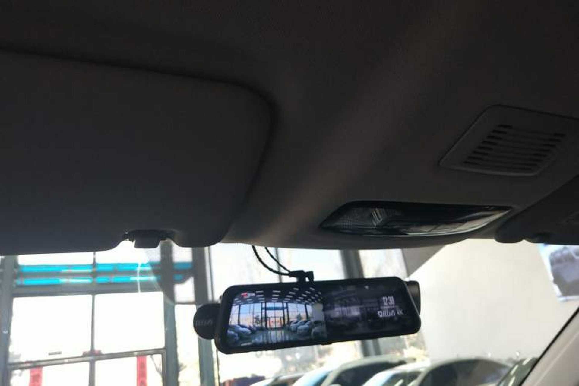 Used Roewe iMAX8 2022 Model 400TGI Exclusive Version for Key Accounts Headliner