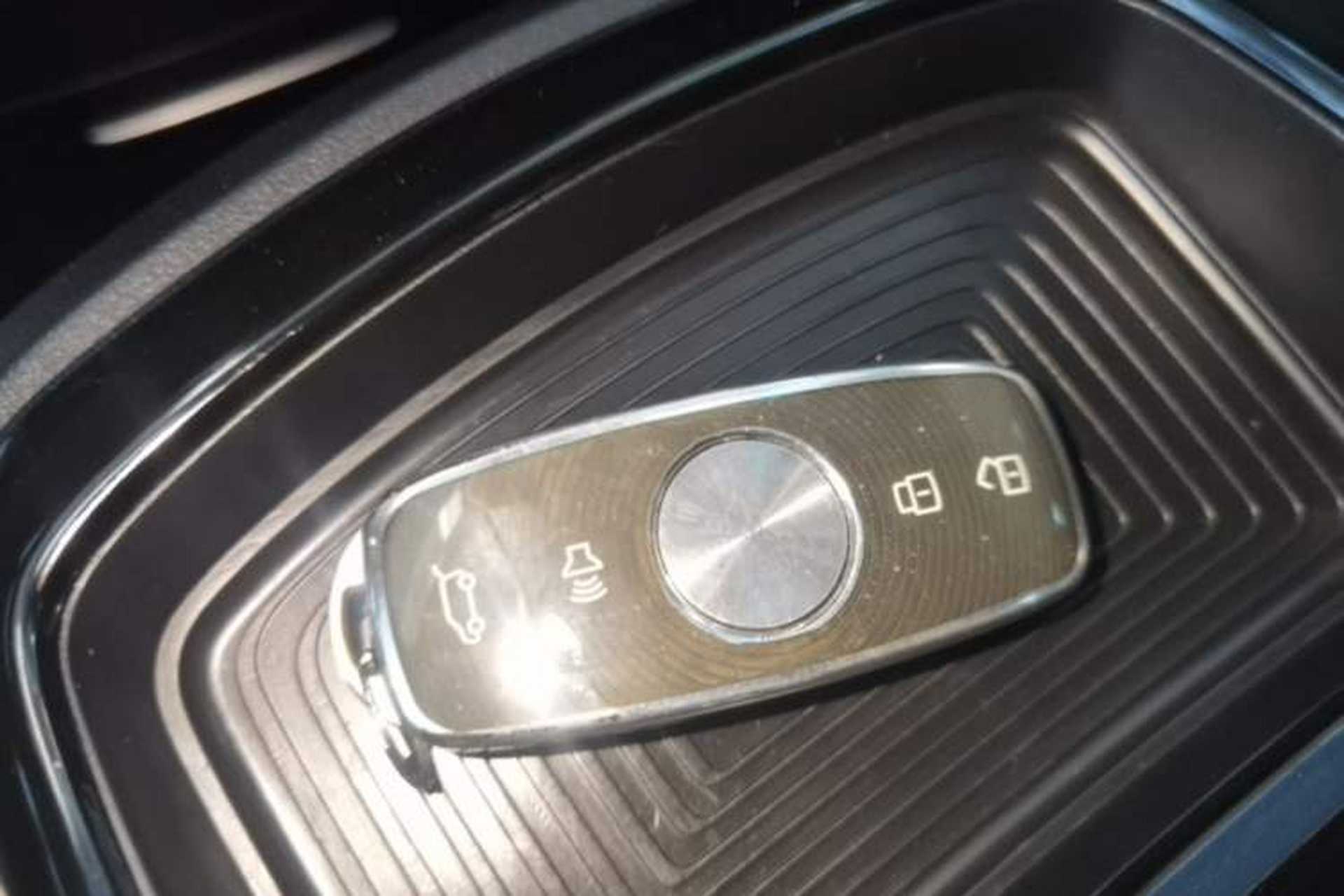 Used Roewe iMAX8 2022 Model 400TGI Exclusive Version for Key Accounts Interior 1