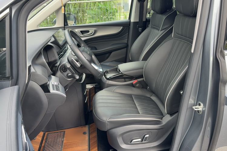 Used Roewe iMAX8 2022 400TGI Flagship Edition Interior 1