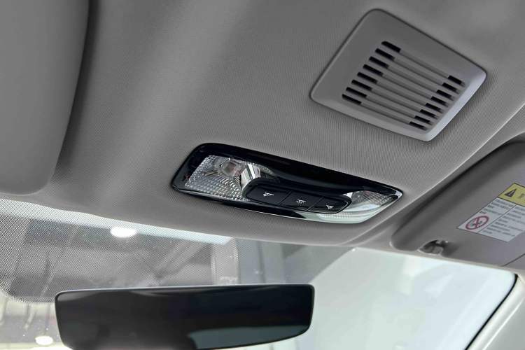 Used Roewe iMAX8 2022 Model 400TGI Exclusive Version for Key Accounts Interior 11