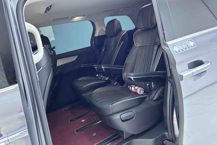 Used Roewe iMAX8 2022 Model 400TGI Exclusive Version for Key Accounts Interior 2