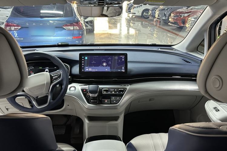 Used Roewe iMAX8 2022 400TGI Celebration Edition Interior 2