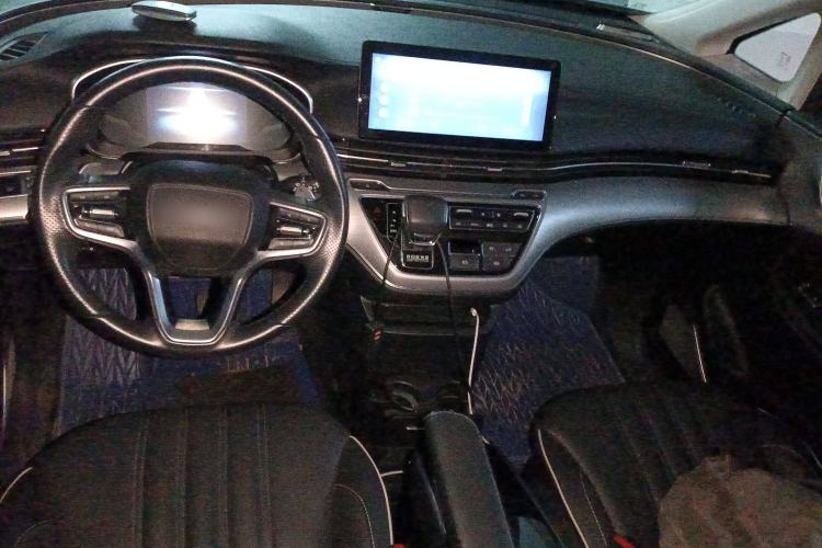 Used Roewe iMAX8 2022 400TGI Prestige Edition Interior 2